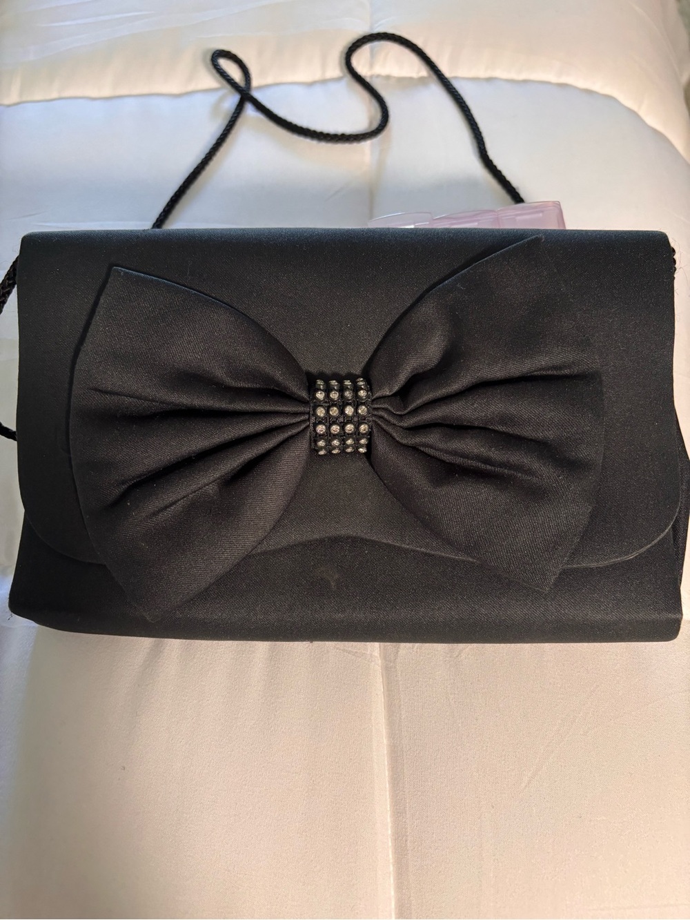 Elegant Black Bow Evening Clutch